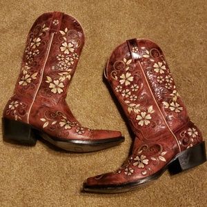 Shyanne leather boots 8 1/2